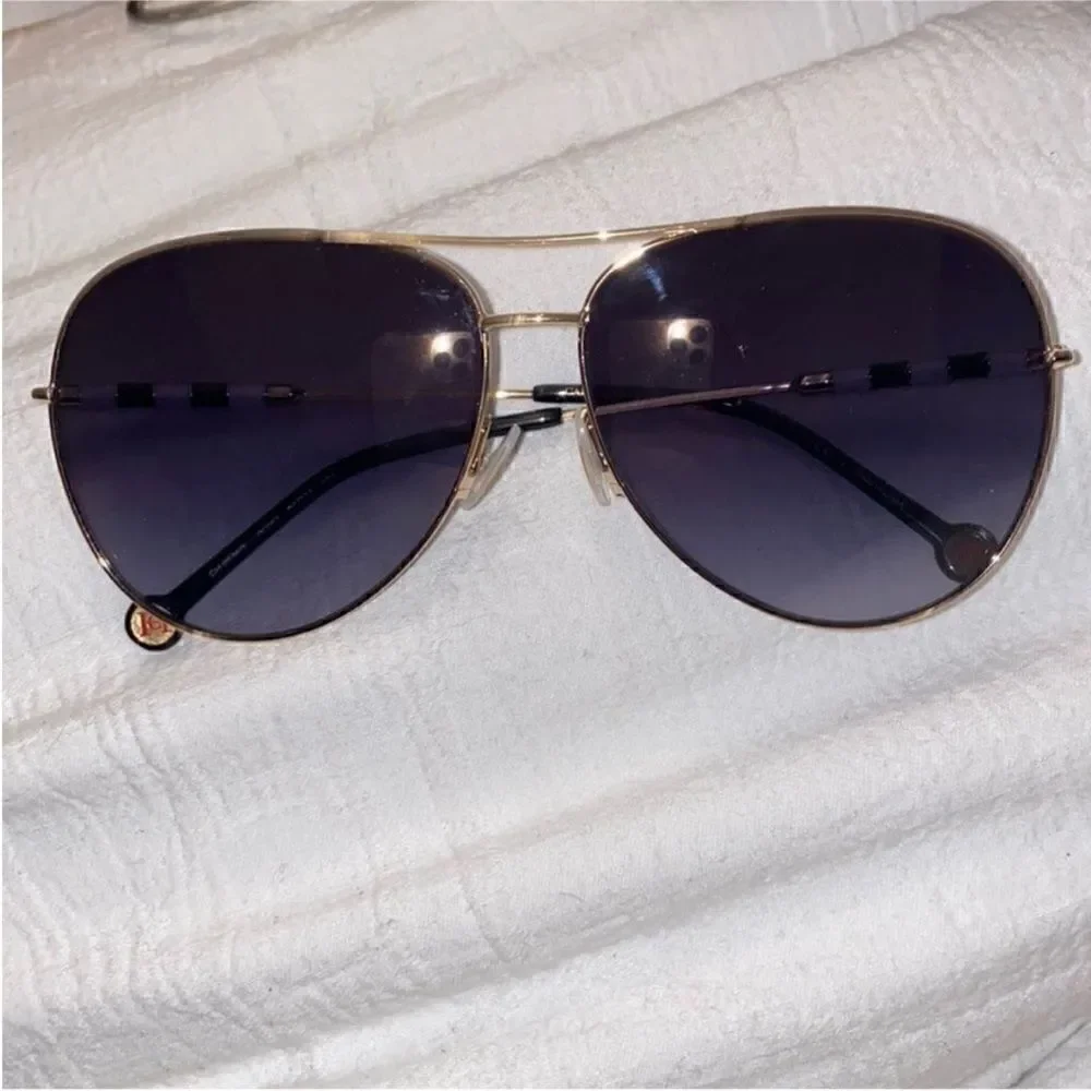 Carolina Herrera NWOT Aviator Sunglasses 64MM Good Frames